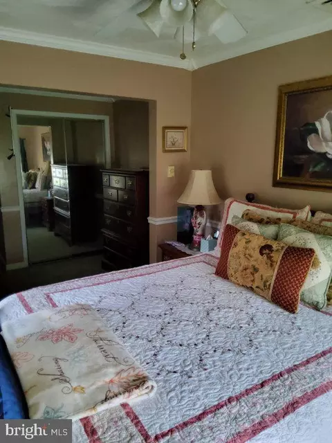 Bedroom - 1222 Hillside Rd, Pasadena, MD 21122 photo 9 of 13