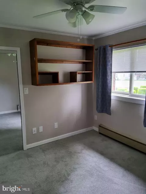 Bedroom - 1222 Hillside Rd, Pasadena, MD 21122 photo 11 of 13