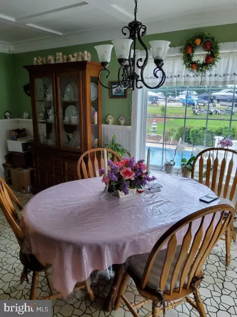 Dining - 1222 Hillside Rd, Pasadena, MD 21122 photo 2 of 2