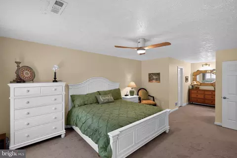 Bedroom - 6310 Westmont Ct, Dunkirk, MD 20754 photo 4 of 5