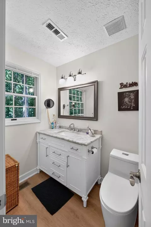 Bath - 6310 Westmont Ct, Dunkirk, MD 20754 photo 1 of 4
