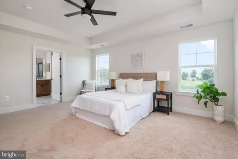 Bedroom - 947 Marzoff Rd, Deale, MD 20751 photo 1 of 2