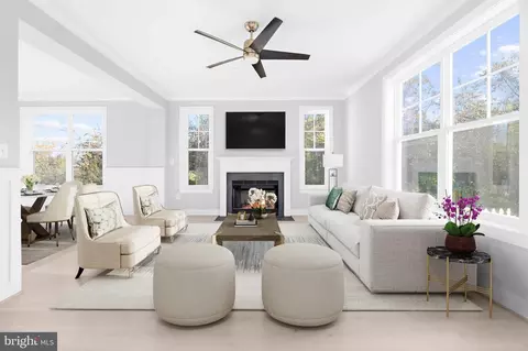 Living - 947 Marzoff Rd, Deale, MD 20751 photo 4 of 4