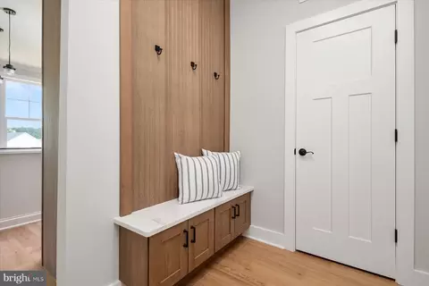 Entry Way - 947 Marzoff Rd, Deale, MD 20751 photo 2 of 10