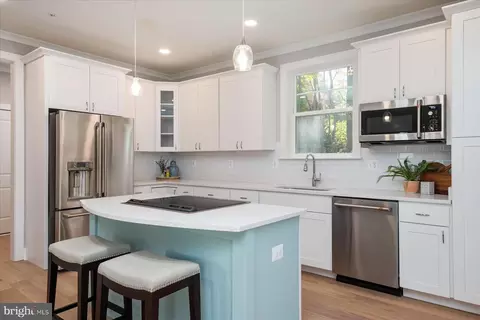 Kitchen - 947 Marzoff Rd, Deale, MD 20751 photo 4 of 4