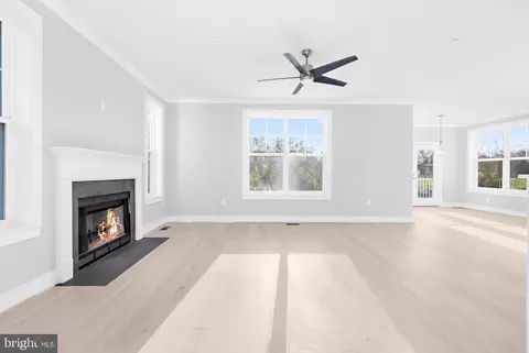 Living - 947 Marzoff Rd, Deale, MD 20751 photo 2 of 4