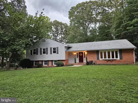 212 Oak Ave, Severna Park, MD 21146