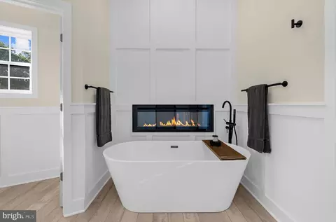 Bath - 1921 Main Ave, Pasadena, MD 21122 photo 1 of 6