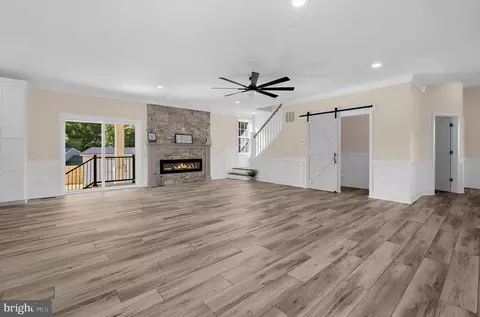 Living - 1921 Main Ave, Pasadena, MD 21122 photo 1 of 3