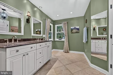 Bath - 2803 Erna Ct, Crofton, MD 21114 photo 2 of 4