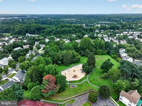 View/Area - 2803 Erna Ct, Crofton, MD 21114 photo 4 of 5