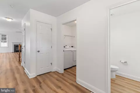 Entry Way - 808 204th St, Pasadena, MD 21122 photo 3 of 9