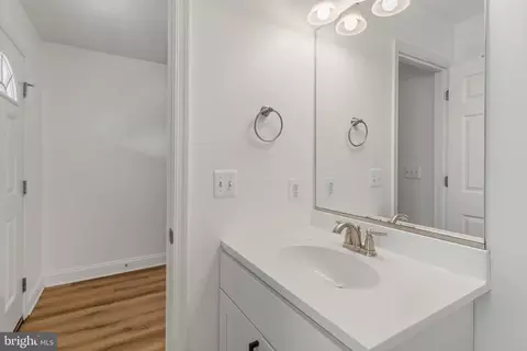 Entry Way - 808 204th St, Pasadena, MD 21122 photo 9 of 9