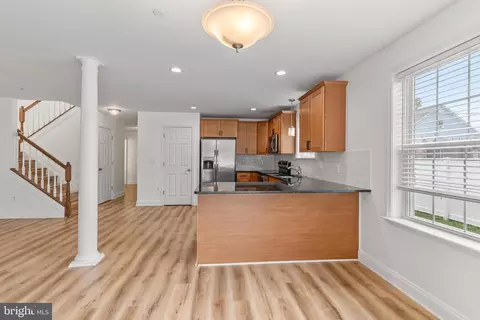 Entry Way - 808 204th St, Pasadena, MD 21122 photo 1 of 9