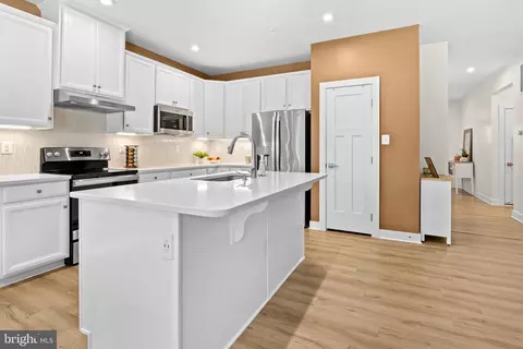 Kitchen - 3129 Meander Bnd, Odenton, MD 21113 photo 3 of 6