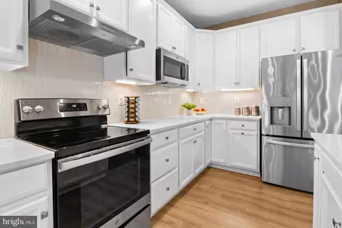 Kitchen - 3129 Meander Bnd, Odenton, MD 21113 photo 5 of 6