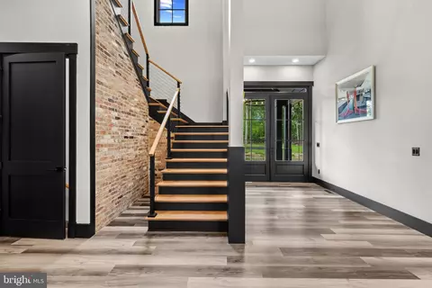 Entry Way - 7962 Frances Ln, Pasadena, MD 21122 photo 1 of 6