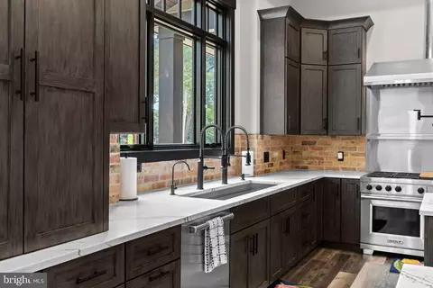 Kitchen - 7962 Frances Ln, Pasadena, MD 21122 photo 1 of 4