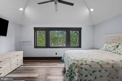 Bedroom - 7962 Frances Ln, Pasadena, MD 21122 photo 6 of 6