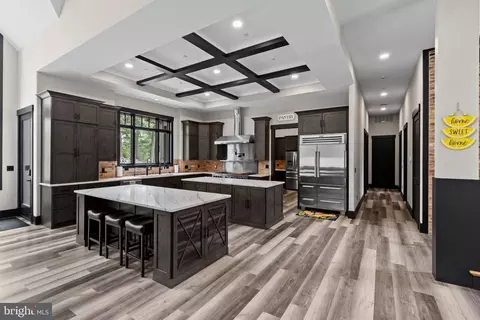 Kitchen - 7962 Frances Ln, Pasadena, MD 21122 photo 2 of 4