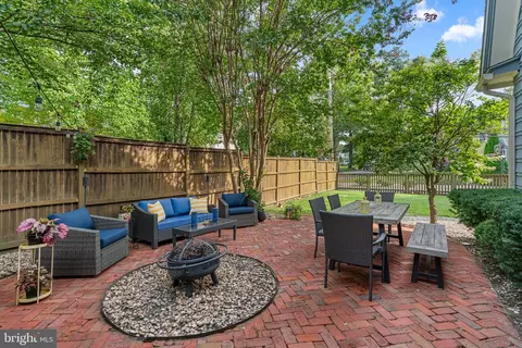 Exterior - 333 E Maple Rd, Linthicum Heights, MD 21090 photo 8 of 9