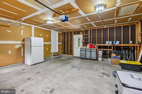 Entry Way - 1908 Ridgewood Rd, Hanover, MD 21076 photo 2 of 2