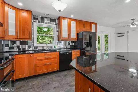 Kitchen - 1908 Ridgewood Rd, Hanover, MD 21076 photo 2 of 4