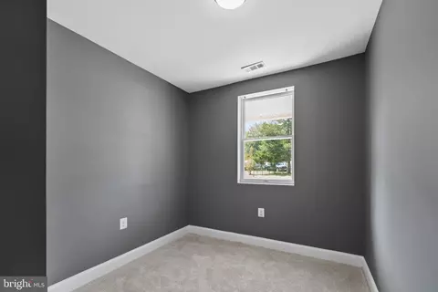 Bedroom - 1342 Edna Rd, Pasadena, MD 21122 photo 3 of 3