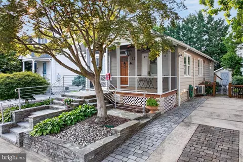 Exterior - 122 Smith Ave, Annapolis, MD 21401 photo 2 of 11