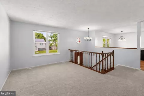 Living - 2317 230th St, Pasadena, MD 21122 photo 4 of 7