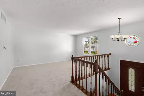 Living - 2317 230th St, Pasadena, MD 21122 photo 2 of 7