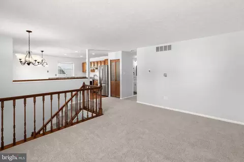 Entry Way - 2317 230th St, Pasadena, MD 21122 photo 2 of 2