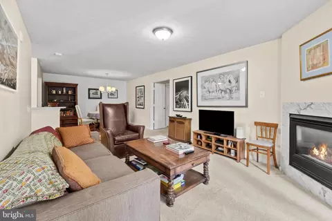 603 Burtons Cove Way #9, Annapolis, MD 21401