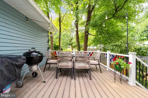 Exterior - 136 Collington Ct, Arnold, MD 21012 photo 7 of 14