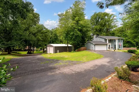 Exterior - 136 Collington Ct, Arnold, MD 21012 photo 4 of 14