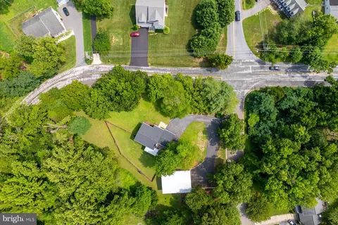 View/Area - 136 Collington Ct, Arnold, MD 21012 photo 1 of 4