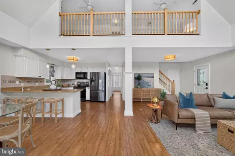 Entry Way - 3641 Branhum Rd, Edgewater, MD 21037 photo 6 of 16