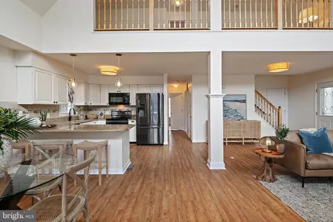 Entry Way - 3641 Branhum Rd, Edgewater, MD 21037 photo 7 of 16