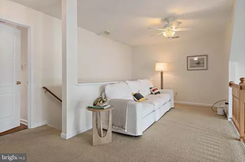 Entry Way - 3641 Branhum Rd, Edgewater, MD 21037 photo 13 of 16