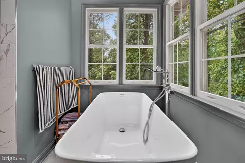 Bath - 1207 Asquithpines Pl, Arnold, MD 21012 photo 3 of 8