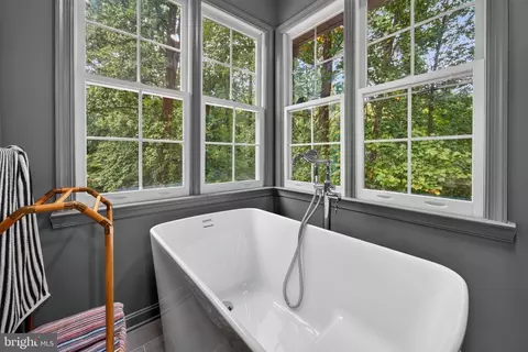 Bath - 1207 Asquithpines Pl, Arnold, MD 21012 photo 2 of 8