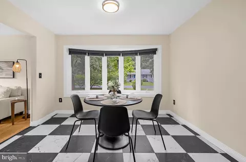 Dining - 3935 W Shore Dr, Edgewater, MD 21037 photo 5 of 5