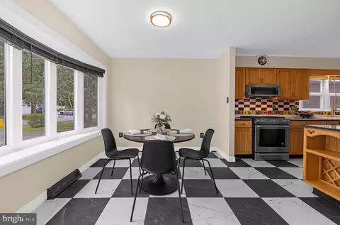 Dining - 3935 W Shore Dr, Edgewater, MD 21037 photo 4 of 5
