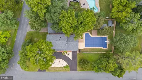 View/Area - 3935 W Shore Dr, Edgewater, MD 21037 photo 2 of 6