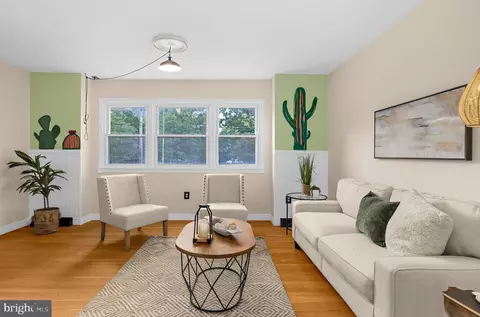 Living - 3935 W Shore Dr, Edgewater, MD 21037 photo 5 of 5
