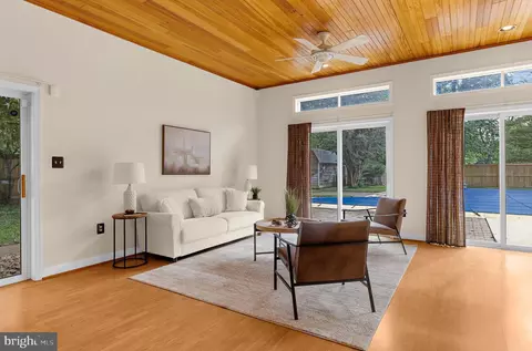 Living - 3935 W Shore Dr, Edgewater, MD 21037 photo 2 of 5