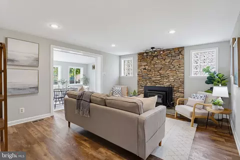 Living - 601 Riverside Dr, Pasadena, MD 21122 photo 3 of 4