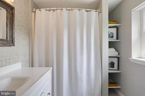 Bath - 601 Riverside Dr, Pasadena, MD 21122 photo 1 of 2
