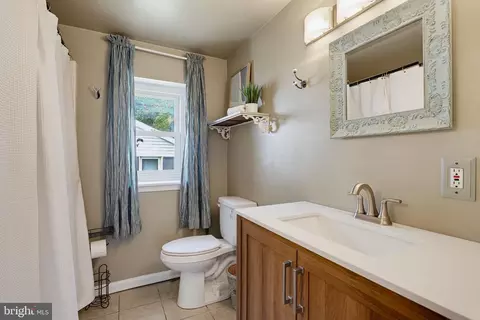 Bath - 601 Riverside Dr, Pasadena, MD 21122 photo 2 of 2