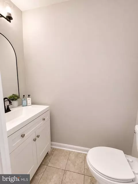 Bath - 1689 Brice Ct, Crofton, MD 21114 photo 1 of 4